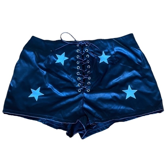 Shein Black with White Stars Tie Up Faux Leather Shorts Size Large - Picture 1 of 9